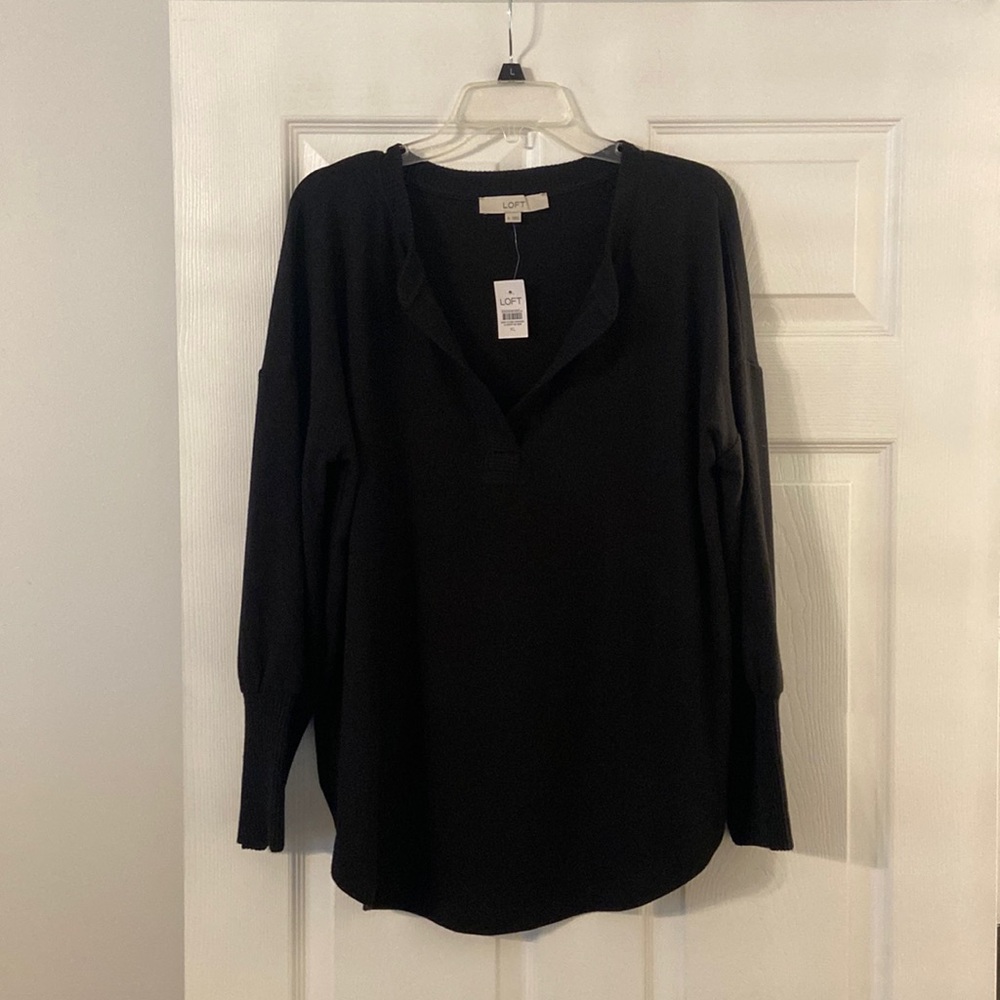 LOFT Women’s Long sleeves size XL brand new with tag color black length 29”